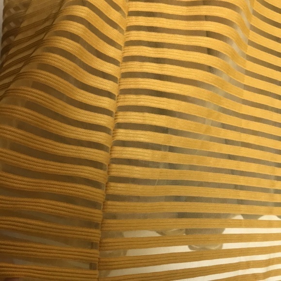 Silhouette NYC yellow women's circle skirt size small - Picture 3 of 7